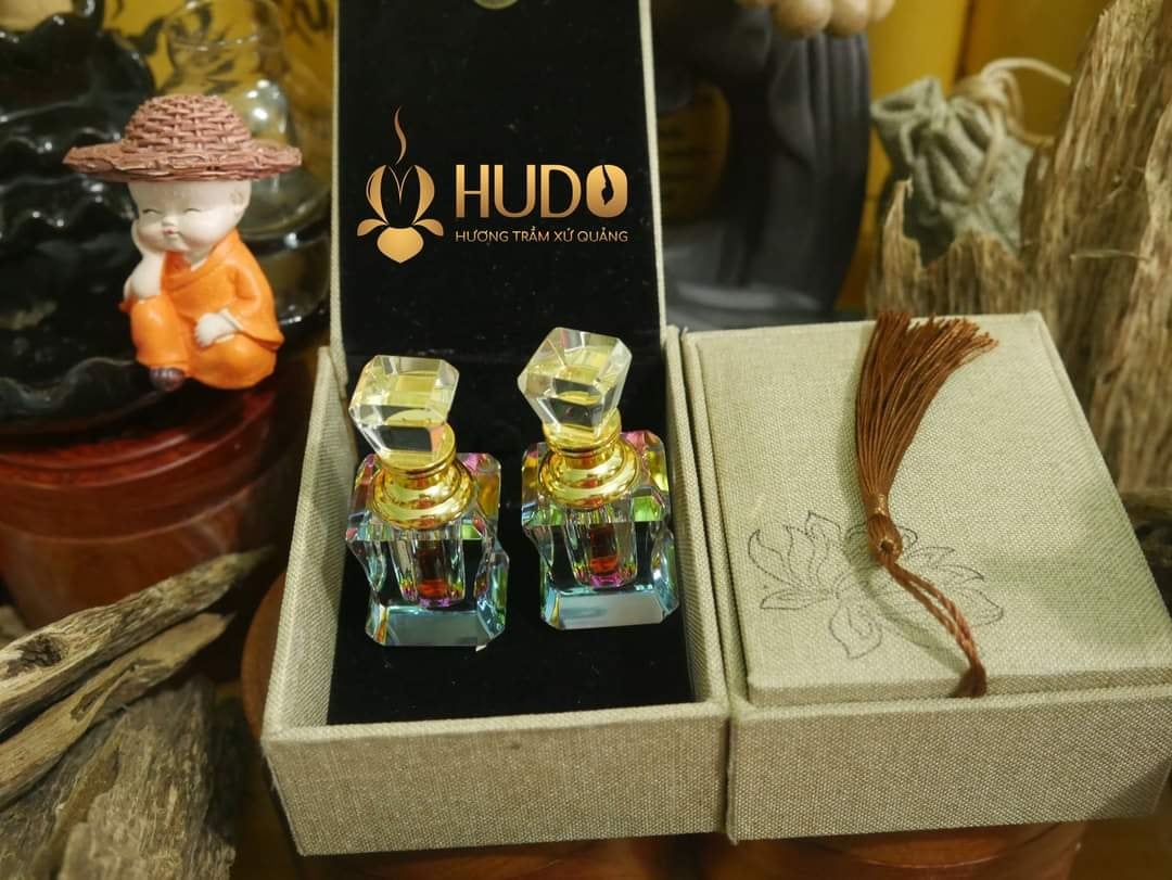 TINH-DAU-TRAM-HUONG