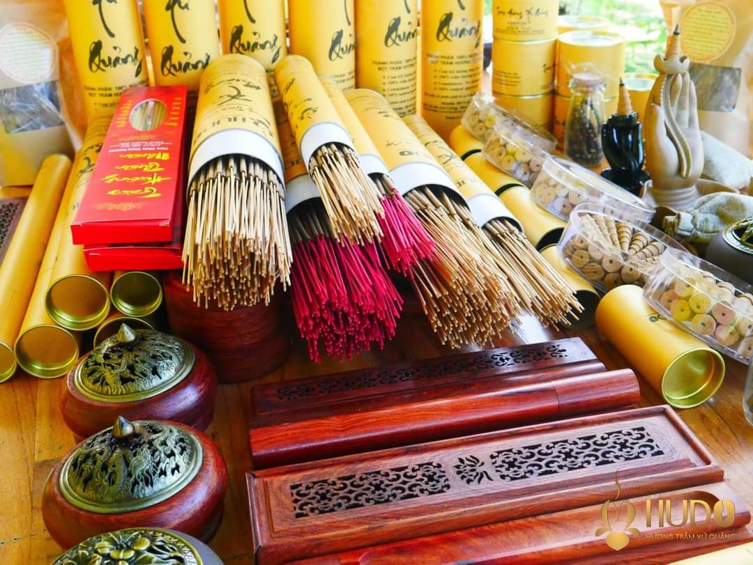 nhang-tram-huong-hudo-tu-nhien